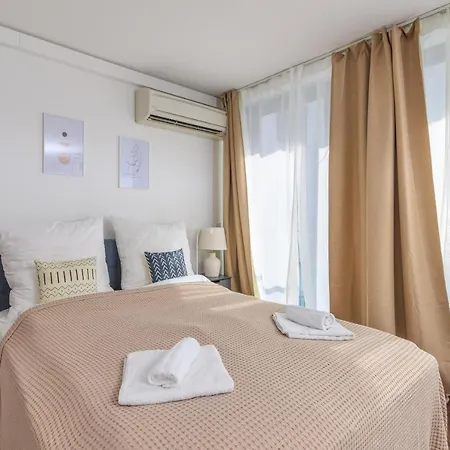 Global Living - Design I Rathausplatz I Beamer I Ac I Kitchen I *